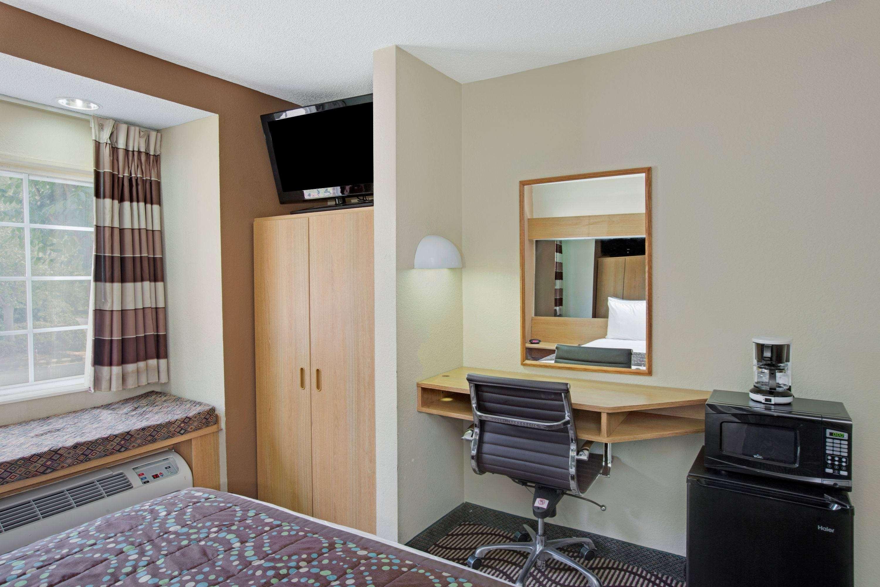 Microtel Inn By Wyndham University Place Charlotte Eksteriør bilde
