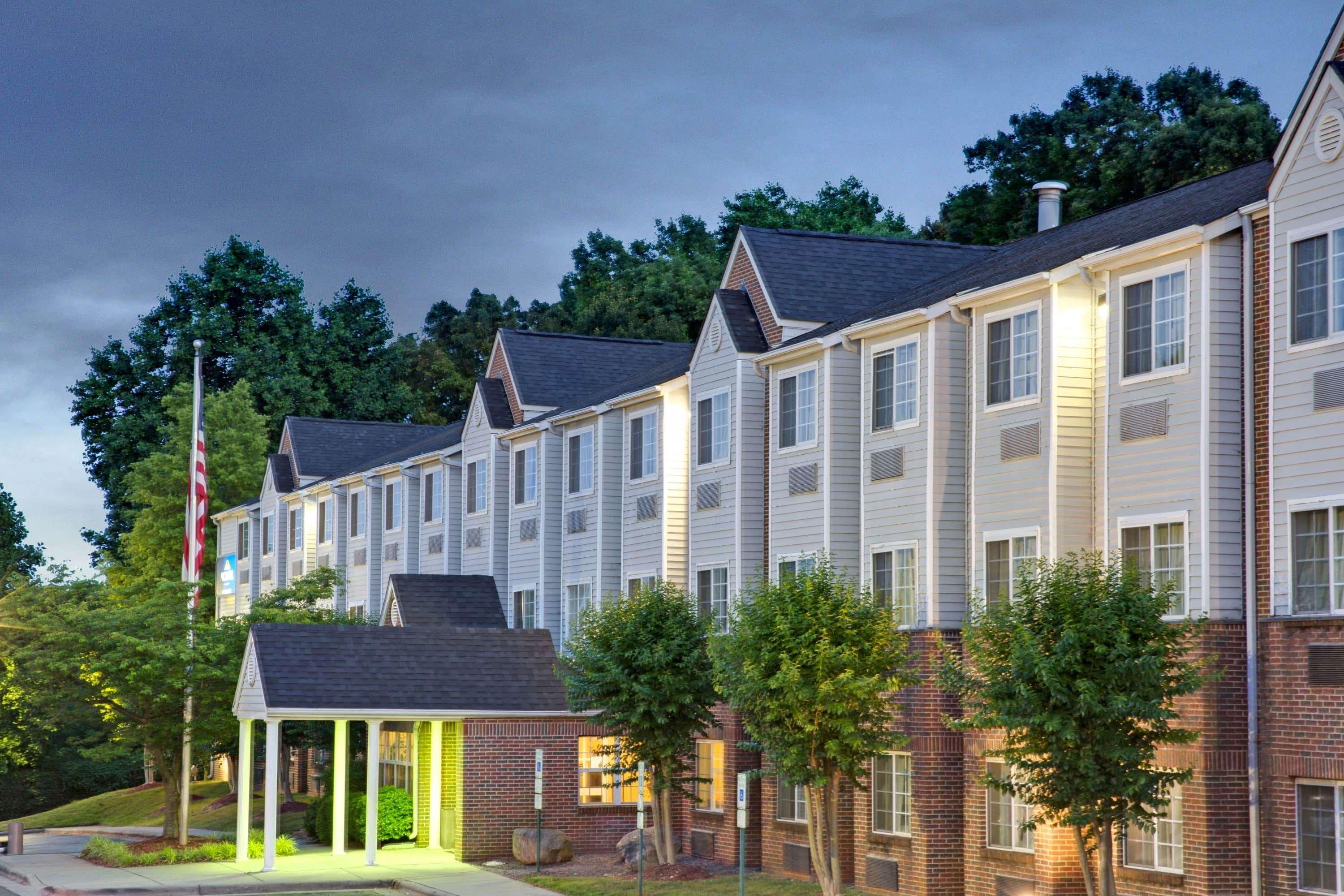 Microtel Inn By Wyndham University Place Charlotte Eksteriør bilde