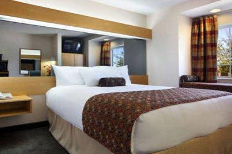 Microtel Inn By Wyndham University Place Charlotte Eksteriør bilde